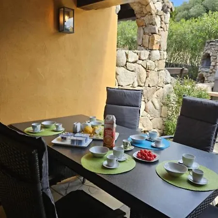 Vakantiehuis Doma Maria Sole Ruju Sole Ruiu